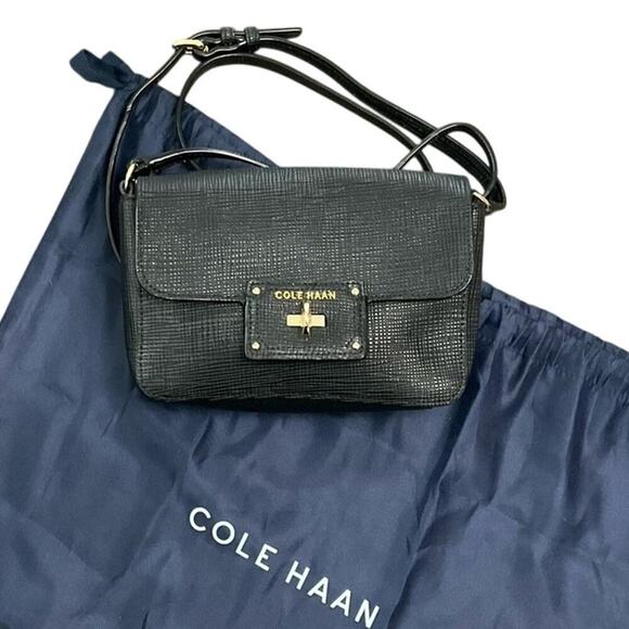 COLE HAAN Jozie Smart Phone Crossbody  Black Bag Matching dust Bag - Picture 1 of 8